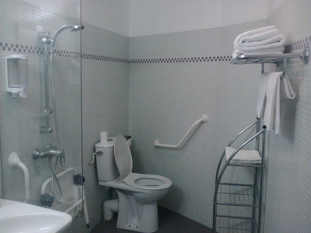 Chateau D'Arance Hotel Cette-Eygun Room photo